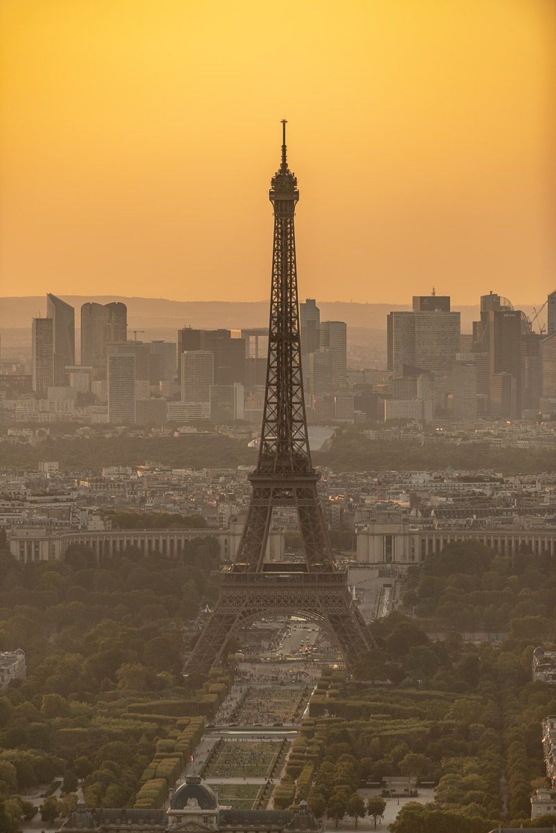 Tour Eiffel et la Defense Sebastien Desnoulez tirage Fine Art Une image pour reve