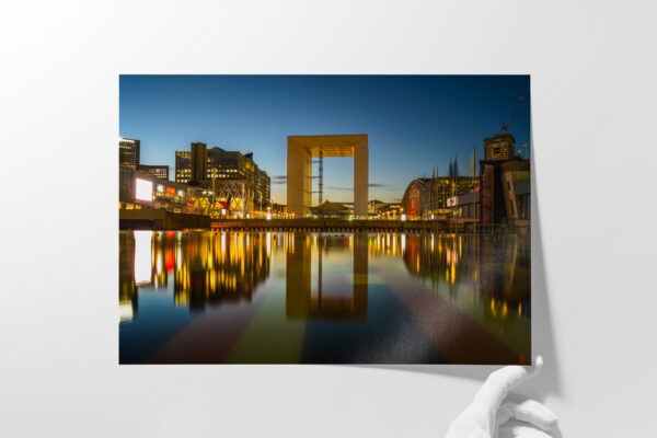 Reflexions de la Grande Arche dans la fontaine monumentale d Agam Sebastien Desnoulez tirage Fine Art Une image pour rever