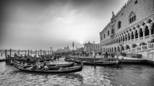 Gondolas and Doge's Palace Venice Sebastien Desnoulez Fine Art print Une image pour rever